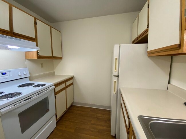 Building Photo - 131 Eastern Ave