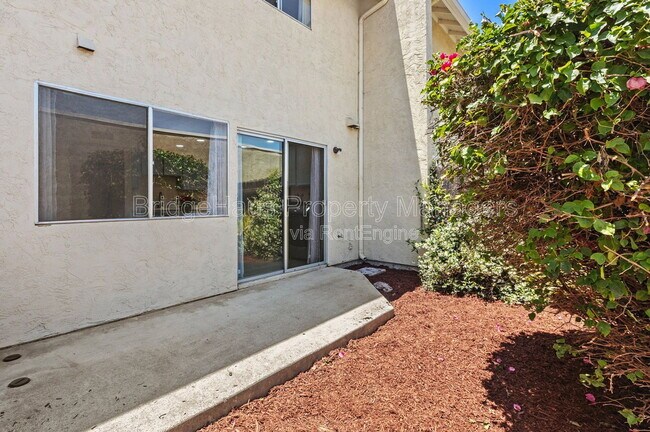 Building Photo - 7831 Rancho Fanita Dr