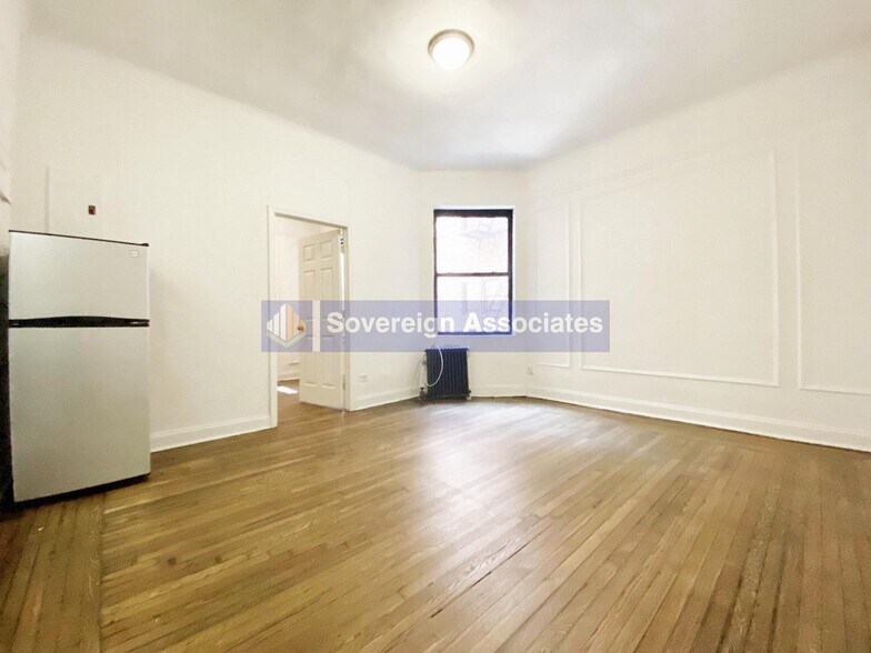 Primary Photo - 45 Tiemann Pl