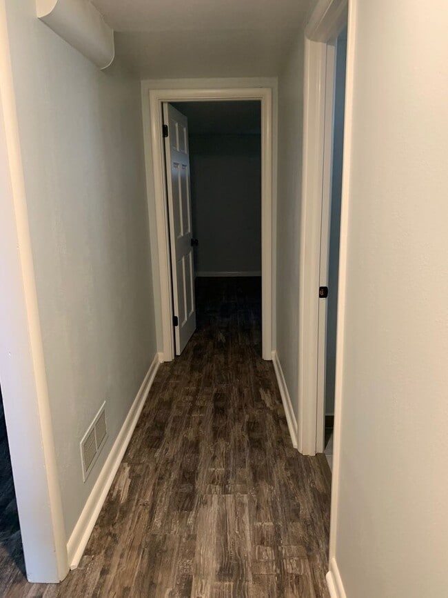 Building Photo - Wonderful 4 Bedroom 2 Bathroom Home in Eastridge!