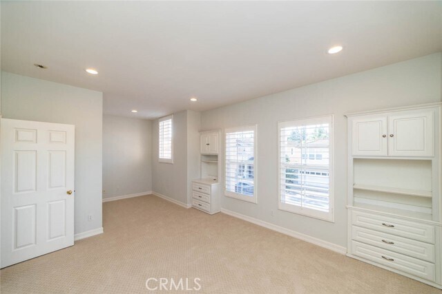 Building Photo - 7 Camellia