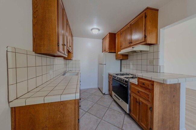 Building Photo - 69 Glendora Ave