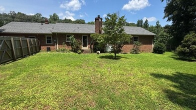 Building Photo - Brick Rancher with 1 acre in Hanover County!