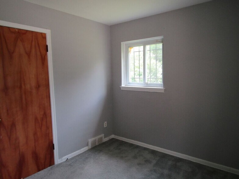 Building Photo - 14939 Cruse St