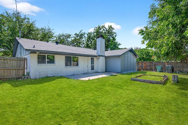 Building Photo - 1401 La Salle Dr