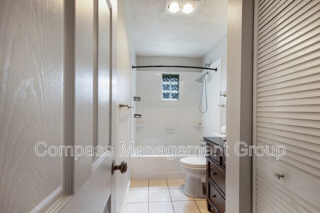 Building Photo - 1505 Aldenwood Ln