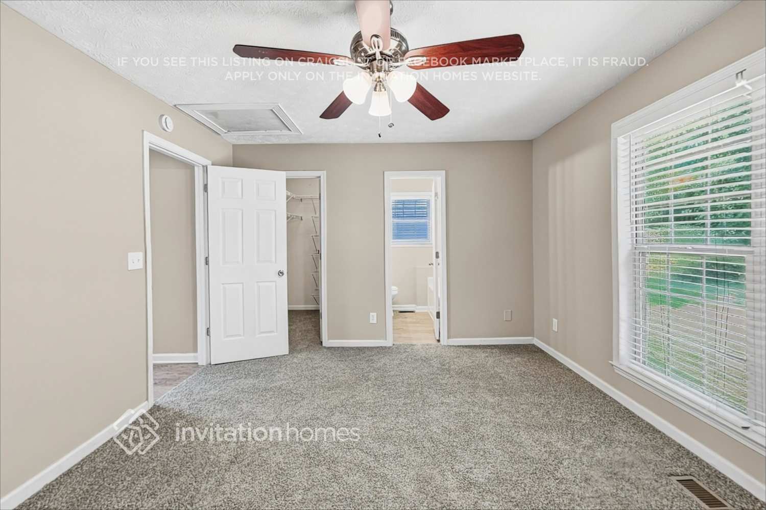 Building Photo - 3933 Edgebrook Dr