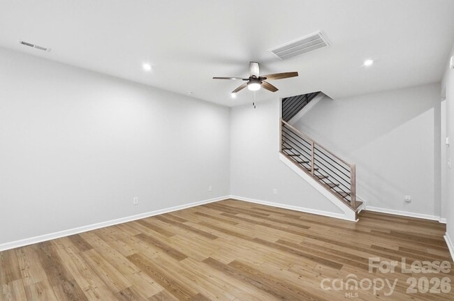 Building Photo - 615 Myrick Aly