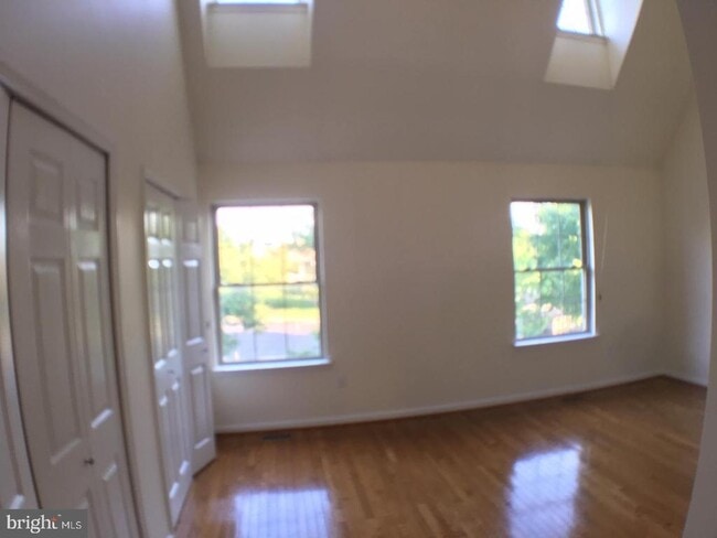 Building Photo - 2235 Village Square Rd