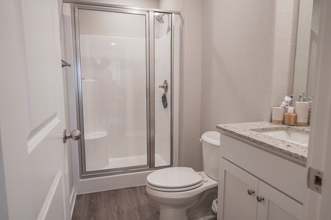 Building Photo - 2 bedroom 2.5 bath home located in Fayetteville, AR