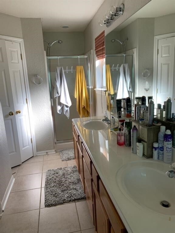 Building Photo - 254 Maple Ln