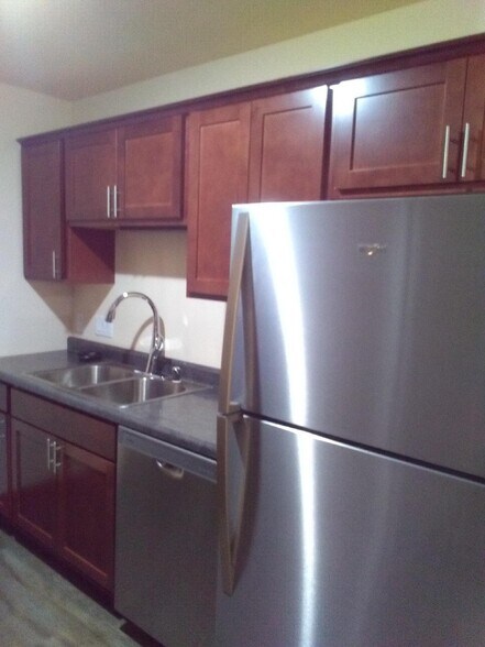 Remodeled 2x2 - 9060 W Oklahoma Ave