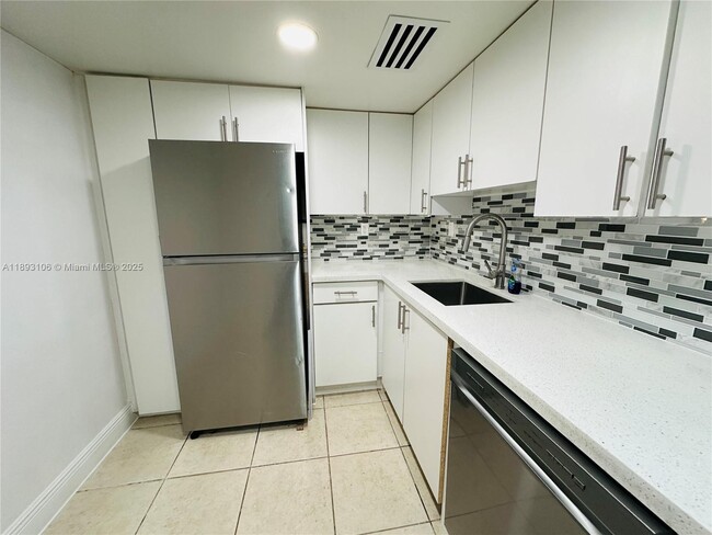 Building Photo - 1805 Sans Souci Blvd