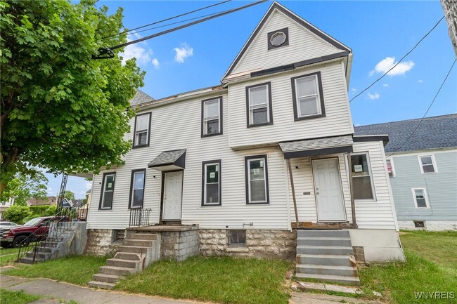 Building Photo - 315 Wohlers Ave