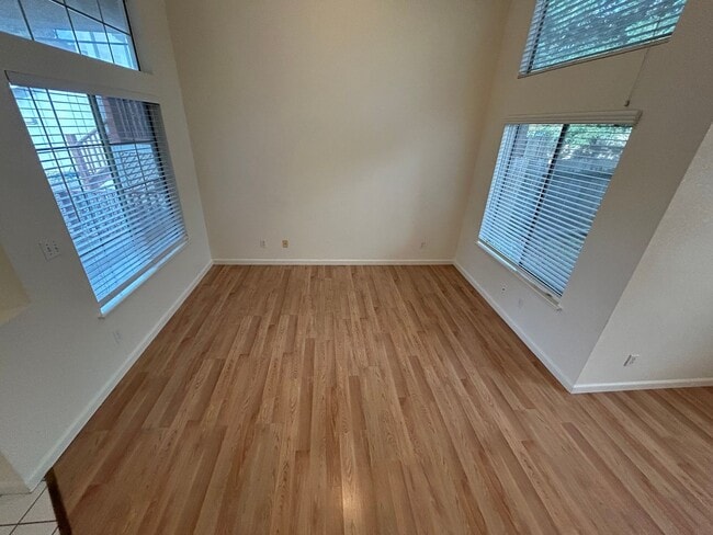 Building Photo - REDUCED!!!