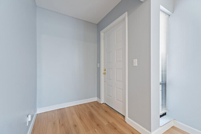 Building Photo - 2711 SW Egret Pond Cir