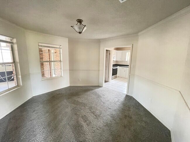 Building Photo - 2212 Peachwood Ct