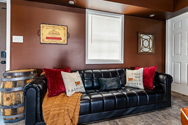 Building Photo - 301 S Front St