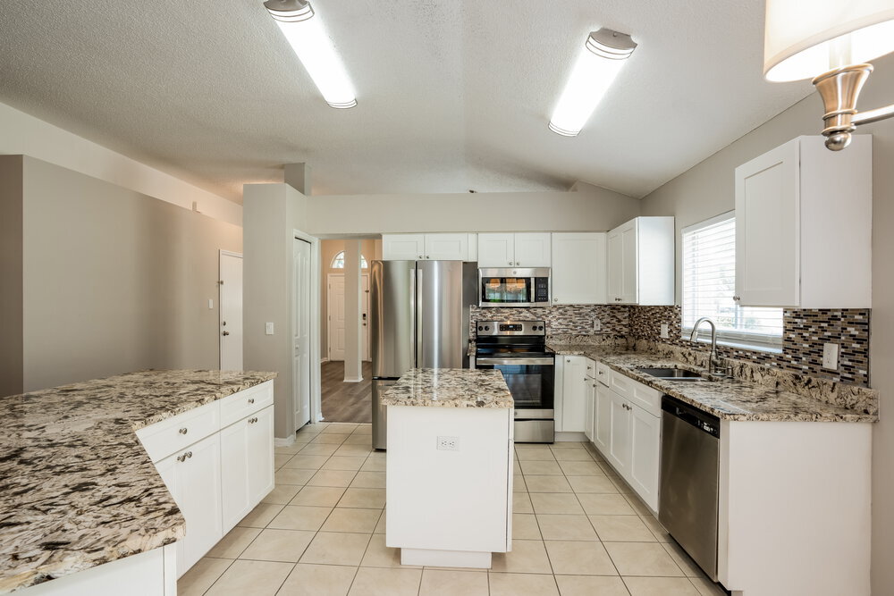 Building Photo - 10270 Oasis Palm Dr