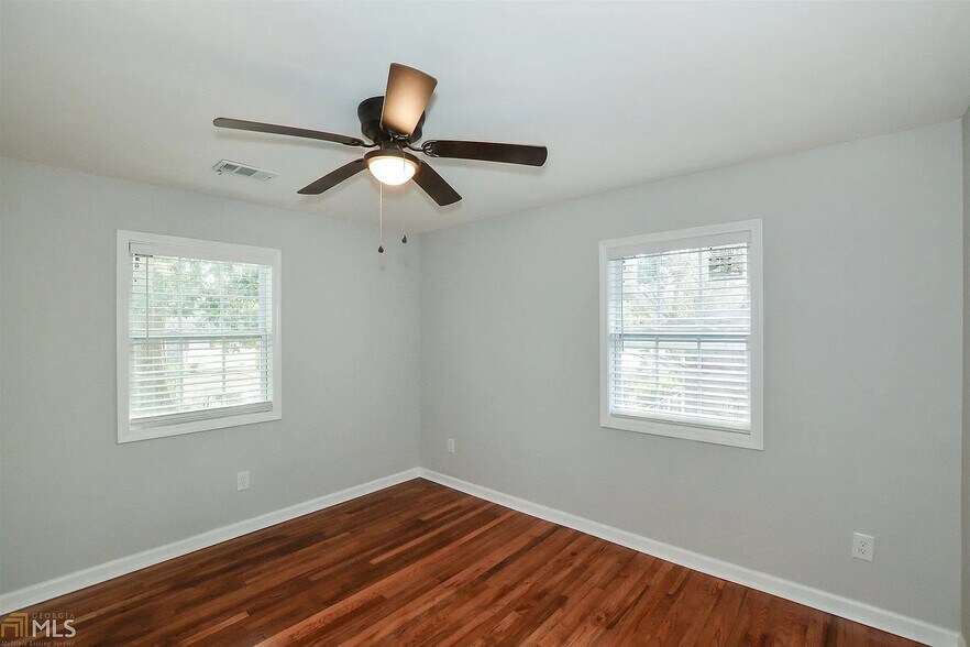 Building Photo - Room in House on Pelton Pl NW