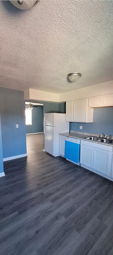 Building Photo - 744 N 70th St