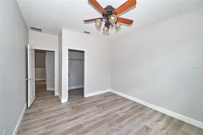 Building Photo - 13565 Fountainbleau Dr