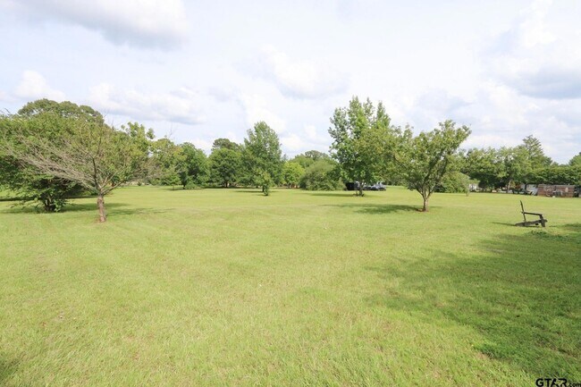 Building Photo - 18751 Ridgeline Rd