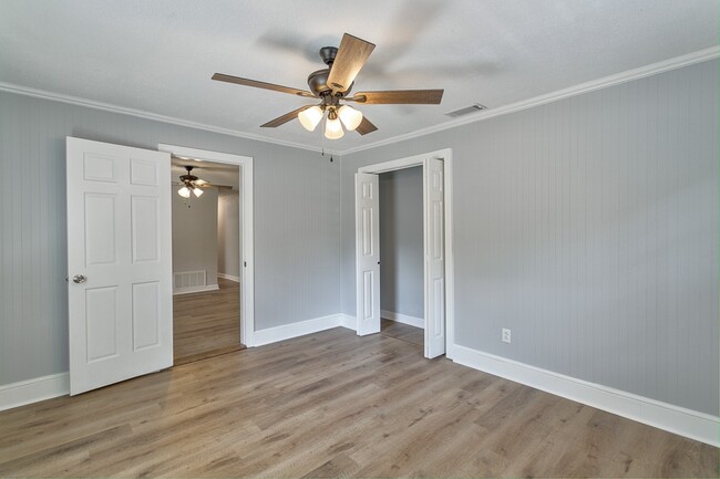 Building Photo - 1804 Larkwood Dr