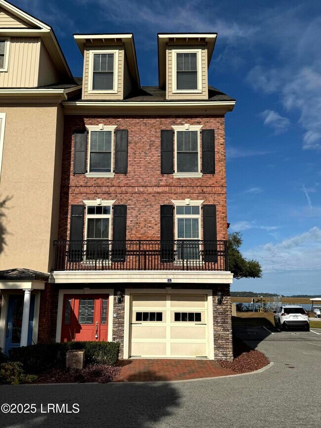 Primary Photo - 54 Battery Crk Clb Dr