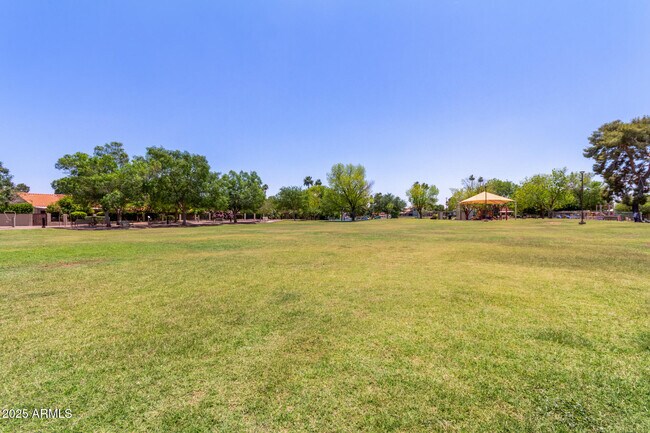 Building Photo - 1347 W Lobo Ave