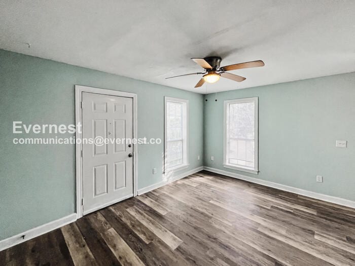 Building Photo - 810 Madison St