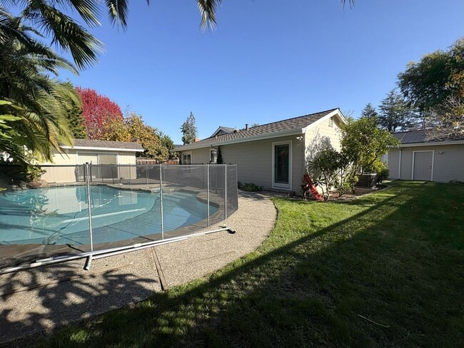Building Photo - Beautiful Palo Alto Home with In-Law Suite, Central AC & Heated Pool