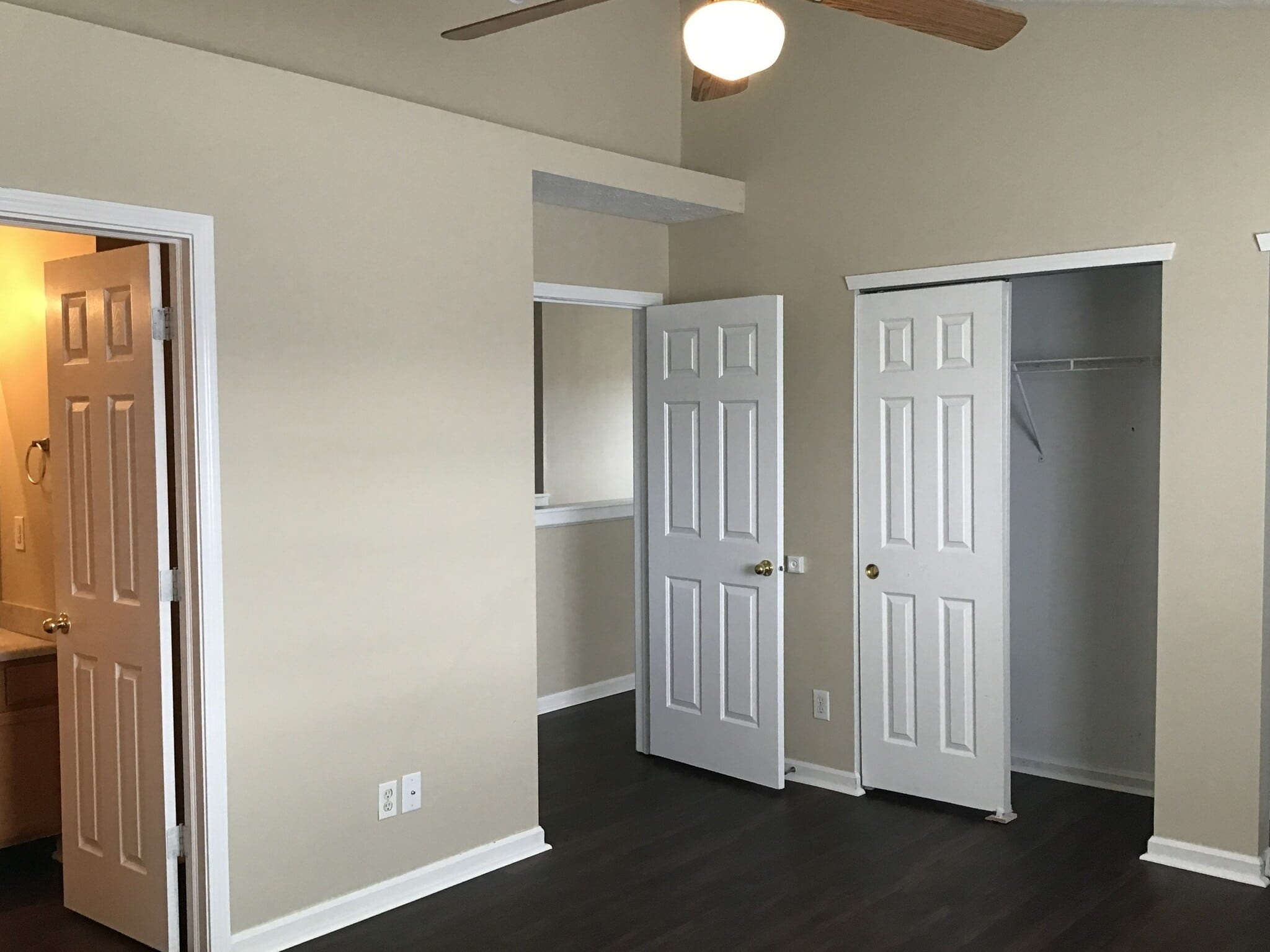Building Photo - 6580 Dunsdin Dr