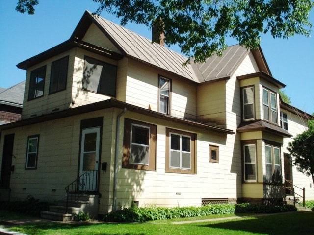Building Photo - 1320 State St