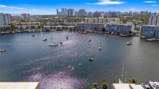 Building Photo - 2200 Diana Dr