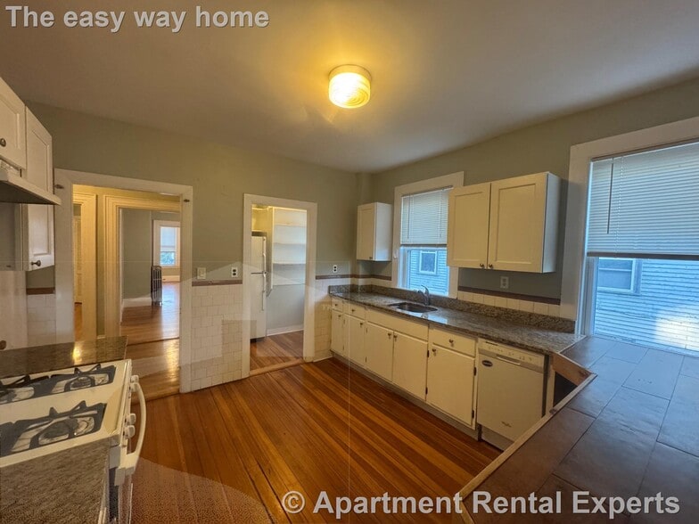 Primary Photo - 106 Highland Ave