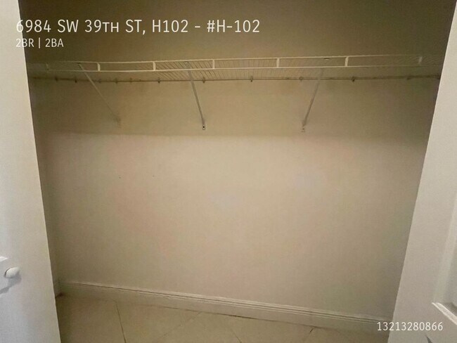 Building Photo - 6984 SW 39th St