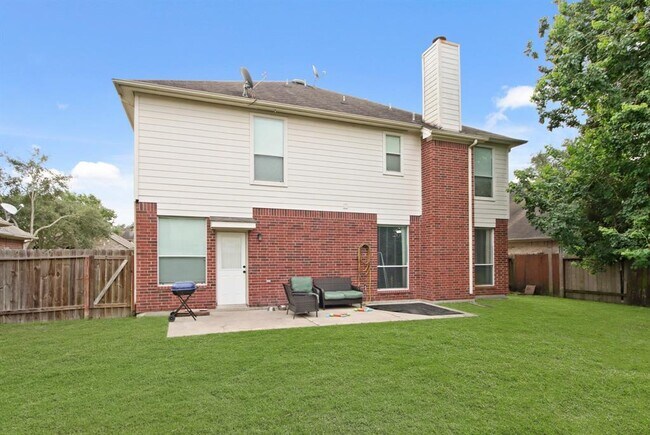 Building Photo - 18609 Woodbreeze Dr