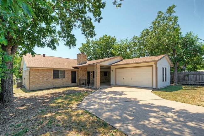 Building Photo - 104 Skyloop Dr
