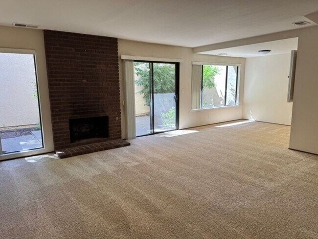 Building Photo - 2 story townhome with attached garage & no shared walls! Move in ready!