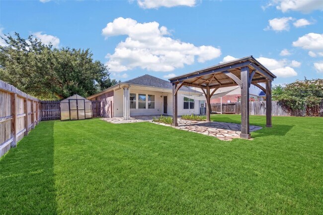 Building Photo - 18211 Doral Rock Ct