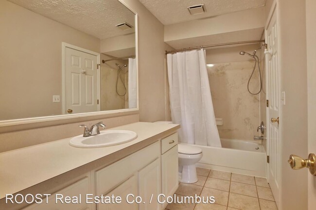 Building Photo - 2 br, 1.5 bath House - 5643 Great Woods Blvd