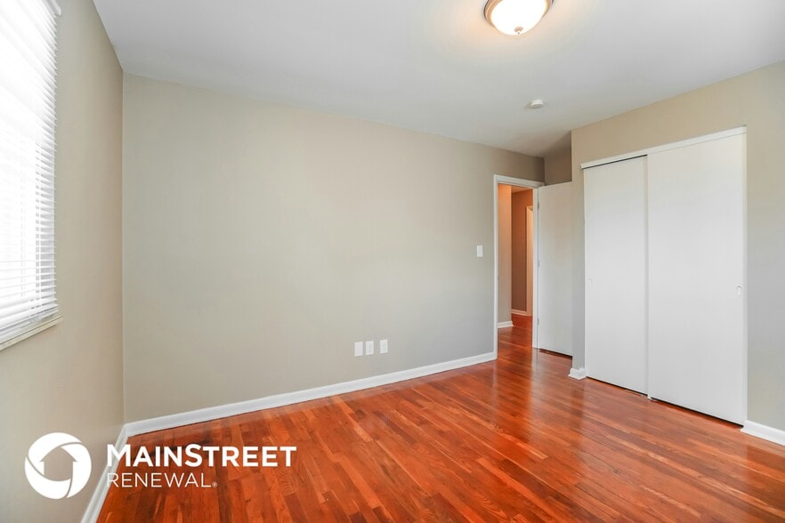 Building Photo - 945 Hodges Dr