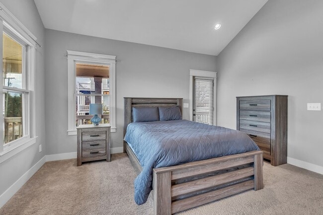 Building Photo - 1801A Sevier St