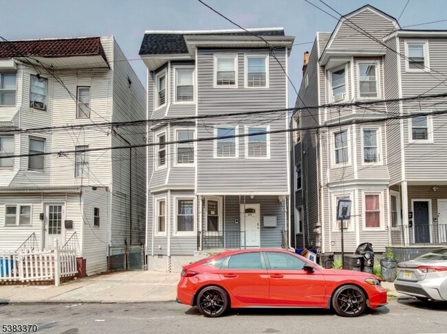 Primary Photo - 329 S 19th St