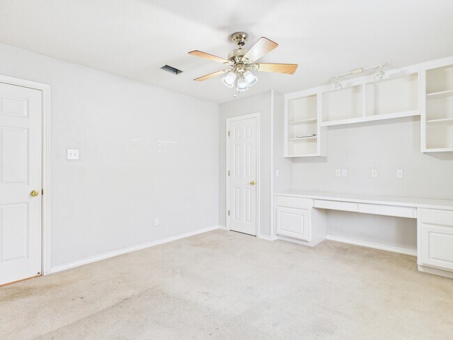 Building Photo - 3203 Von Trapp Ln