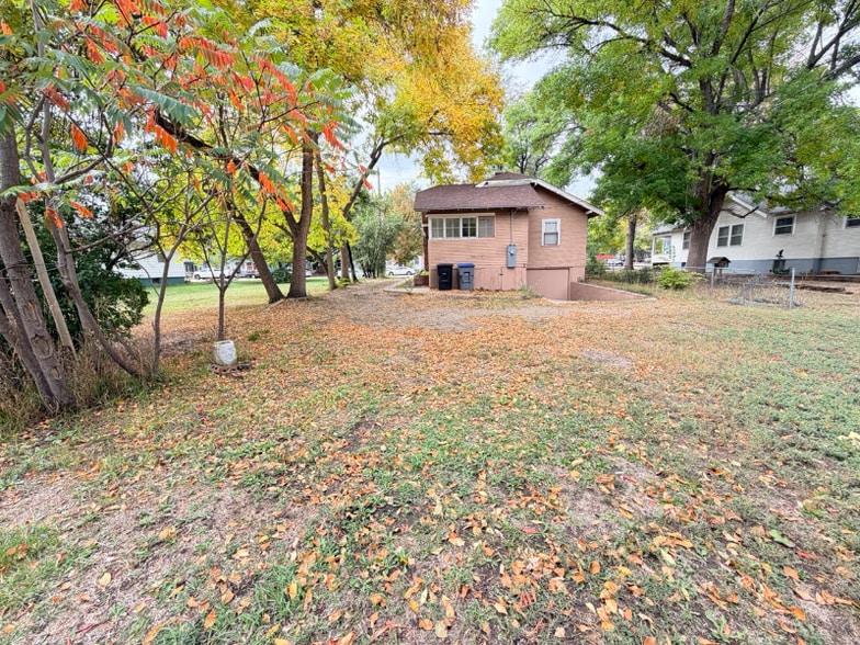 Building Photo - 850 Martin St