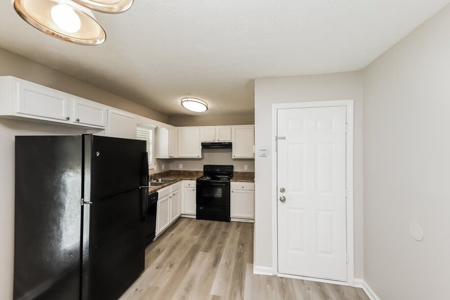 Building Photo - 222 Fairview Oak Pl