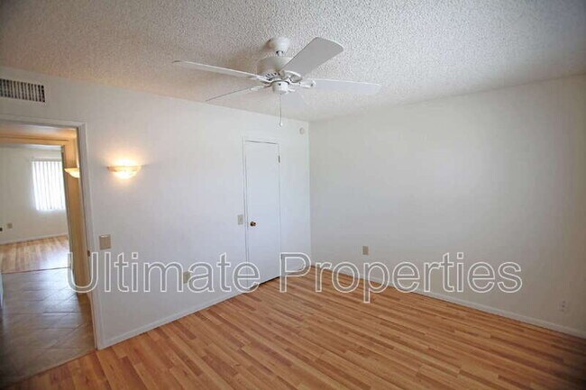 Building Photo - 9859 W Emberwood Dr