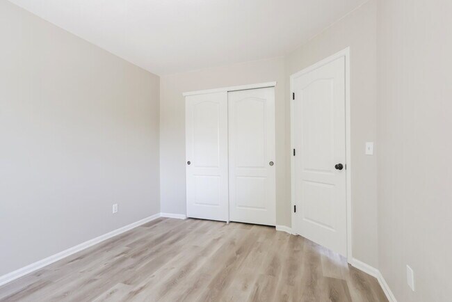 Building Photo - 19273 E Molly Ave